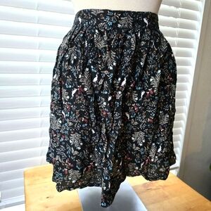 Old Navy white rabbit floral mini skirt